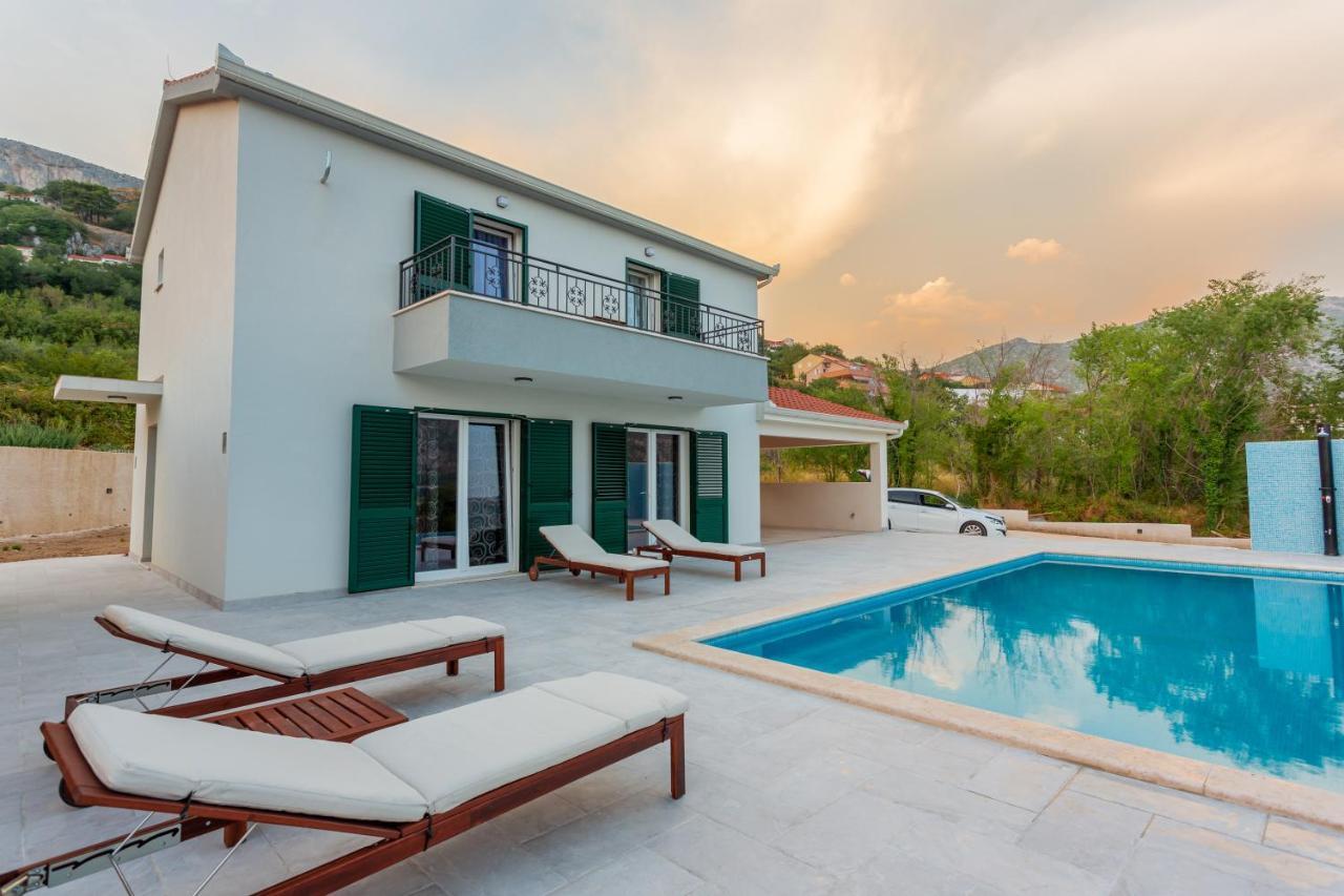 Secluded House - Guaranteed Privacy - Heated Pool Villa Klis Exterior photo