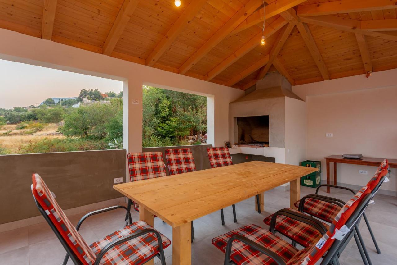 Secluded House - Guaranteed Privacy - Heated Pool Villa Klis Exterior photo