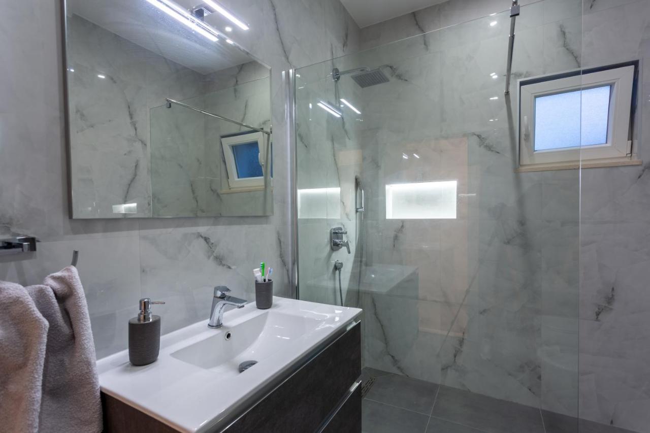 Secluded House - Guaranteed Privacy - Heated Pool Villa Klis Exterior photo